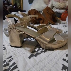 Kenneth Cole Reaction Shimmering Gold Block Heels